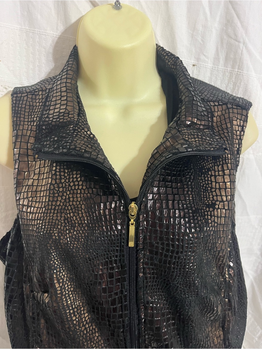 Sport Haley Black and Bronze Croc-Embossed Zip Vest - Picture 4 of 5
